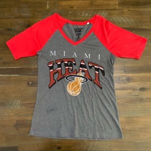 ✅ Mighty Fine Miami Heat red and gray baseball style tee